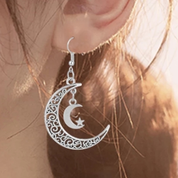 Crecent moon drop Dangle earings - Picture 2 of 12